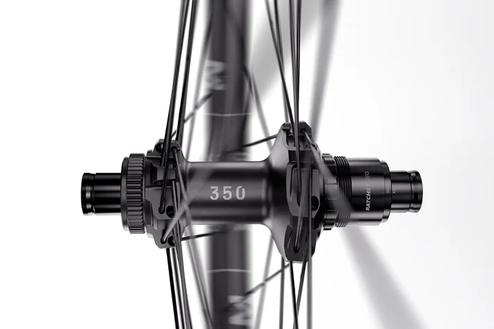 Roda Traseira DT SWISS XM 1700 SPLINE 30 mm 27.5" 12x148 mm Boost 2026 - Image 6