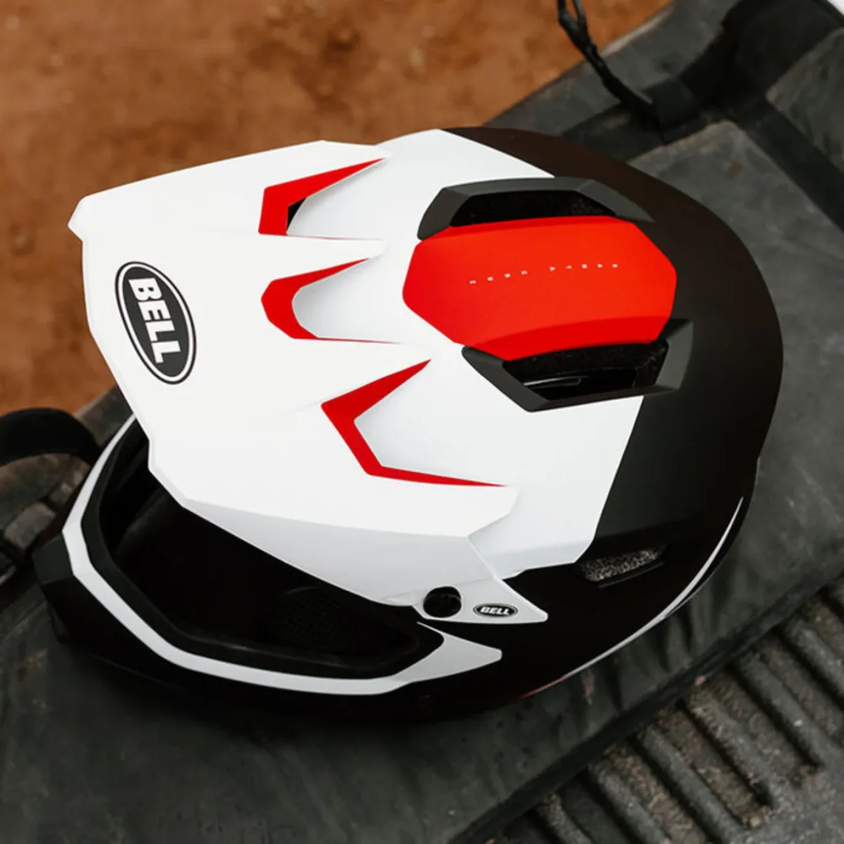Capacete MTB BELL SANCTION 2 DLX MIPS Preto/Branco - Image 6